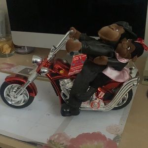 MOTORCYCLE COUPLE MUSICAL